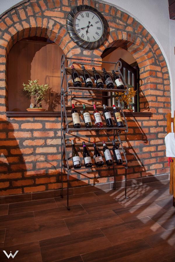 Hotel Dvor Бело Поле Екстериор снимка